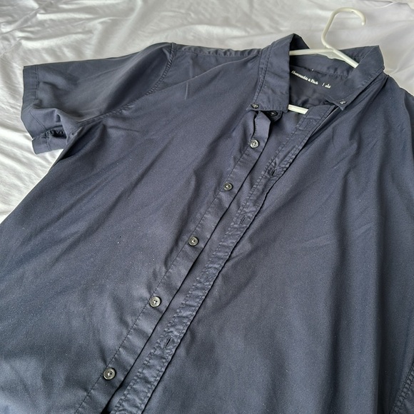 Men’s Abercrombie Button Up - Picture 3 of 5